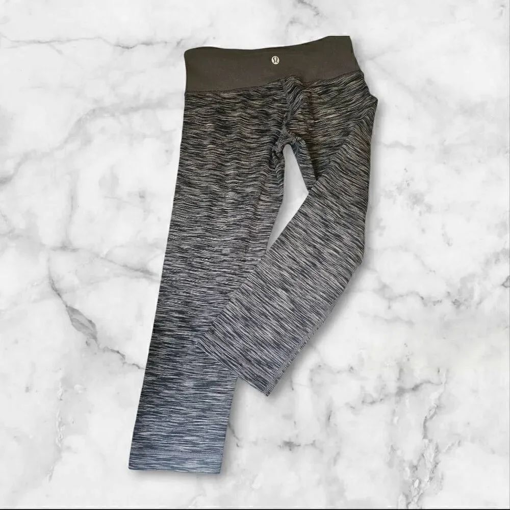 Lululemon Size 4 - Picture 2 of 2